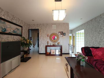 DI JUAL RUMAH MEWAH FURNISHED 3 LANTAI JL SOEKARNO HATTA / KOMPLEK PEMDA - PEKANBARU