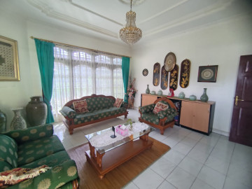 Dijual Rumah Bulatan dengan luas tanah 1.182 m2 Tengah Kota dekat Jalan Durian - Pekanbaru