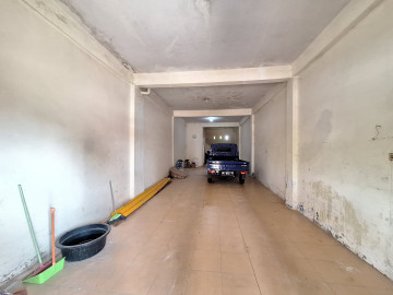 DIJUAL 2 UNIT RUKO GANDENG 3 LANTAI LOKASI JL.HANGTUAH-PEKANBARU