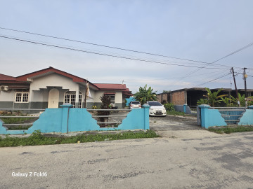 DIJUAL TANAH DAN RUMAH JL.UMBAN SARI