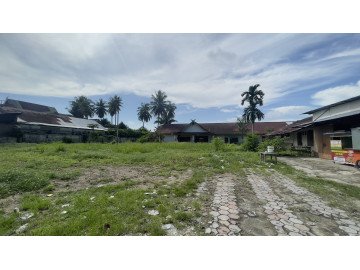 DIJUAL TANAH BONUS BANGUNAN LOKASI GOBAH