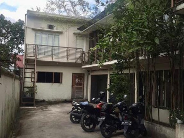Dijual Gedung + Tanah lokasi Jl. Hangtuah - Pekanbaru