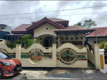 Dijual Rumah Luas Full Furnished di Jl Harapan Raya