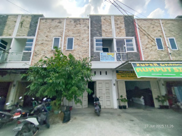 Disewakan Ruko 2 Lantai Tengah Kota - Di Tepi Jalan Satria Pekanbaru