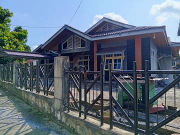 DIJUAL RUMAH BULATAN JL.DWIKORA - THAMRIN GOBAH