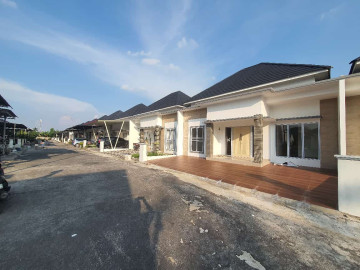 DIJUAL RUMAH DI JALAN FAJAR PEKANBARU