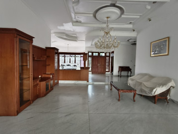 Disewakan Rumah Bulatan Furnished Lokasi Gobah Dekat RS PMC