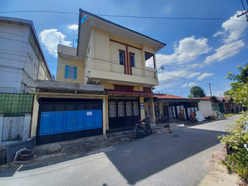 DIJUAL RUMAH DAN KOST-KOST AN 2 LANTAI LOKASI JALAN AHMAD DAHLAN-PEKANBARU