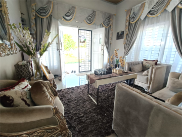 DIJUAL RUMAH MEWAH DENGAN TANAH CUKUP LUAS DI JALAN RAWA BENING PANAM PEKANBARU