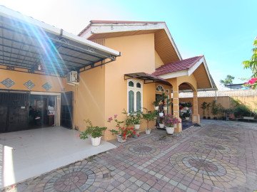 Dijual rumah Jalan Bakti
