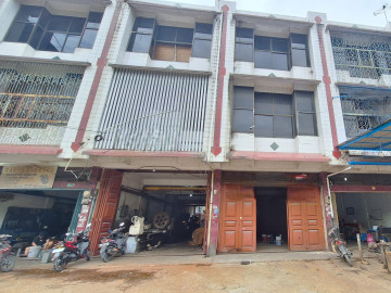 DISEWAKAN RUKO 3 LANTAI SIAP PAKAI LOKASI JL.RIAU UJUNG-PEKANBARU
