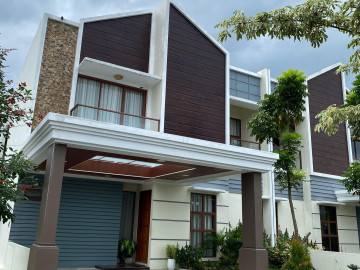 DIJUAL RUMAH CLUSTER MEWAH 2LT JL.SIMPANG TIGA