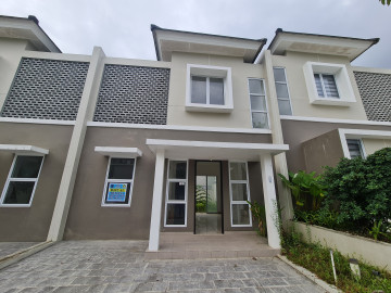 Di Jual 1 unit rumah cluster 2 lantai lokasi Jalan Perkasa dekat Sekolah Kalam Kudus tengah kota Pekanbaru