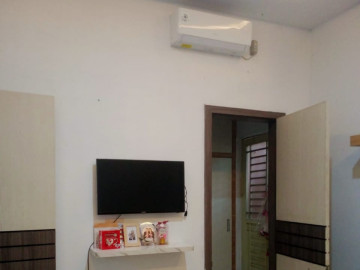 Dijual / Disewakan Rumah 2 Lantai Siap Huni - Di Jalan Lokomotif Pekanbaru