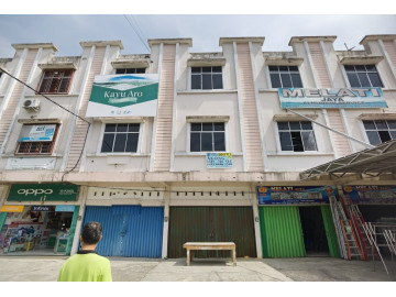 Disewakan ruko 3lt di Jl. Hangtuah Ujung - Pekanbaru