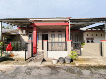 DIJUAL RUMAH LOKASI SIMPANG TIGA