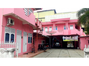 DIJUAL RUMAH INDUK BESERTA 20 KAMAR KOS DAN 3 RUMAH PETAK DI JL.RIAU
