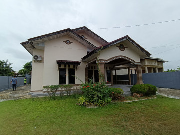 DIJUAL RUMAH SIAP HUNI + FURNITURE LOKASI DI TENAYAN RAYA - PEKANBARU
