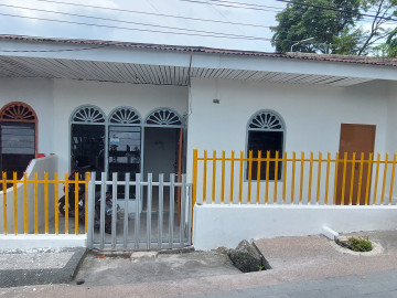 DIJUAL/SEWA RUMAH SIAP HUNI MURAH DI TENGAH KOTA DEKAT PASAR PUSAT